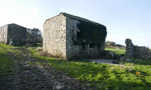 Farm building requiring renovation