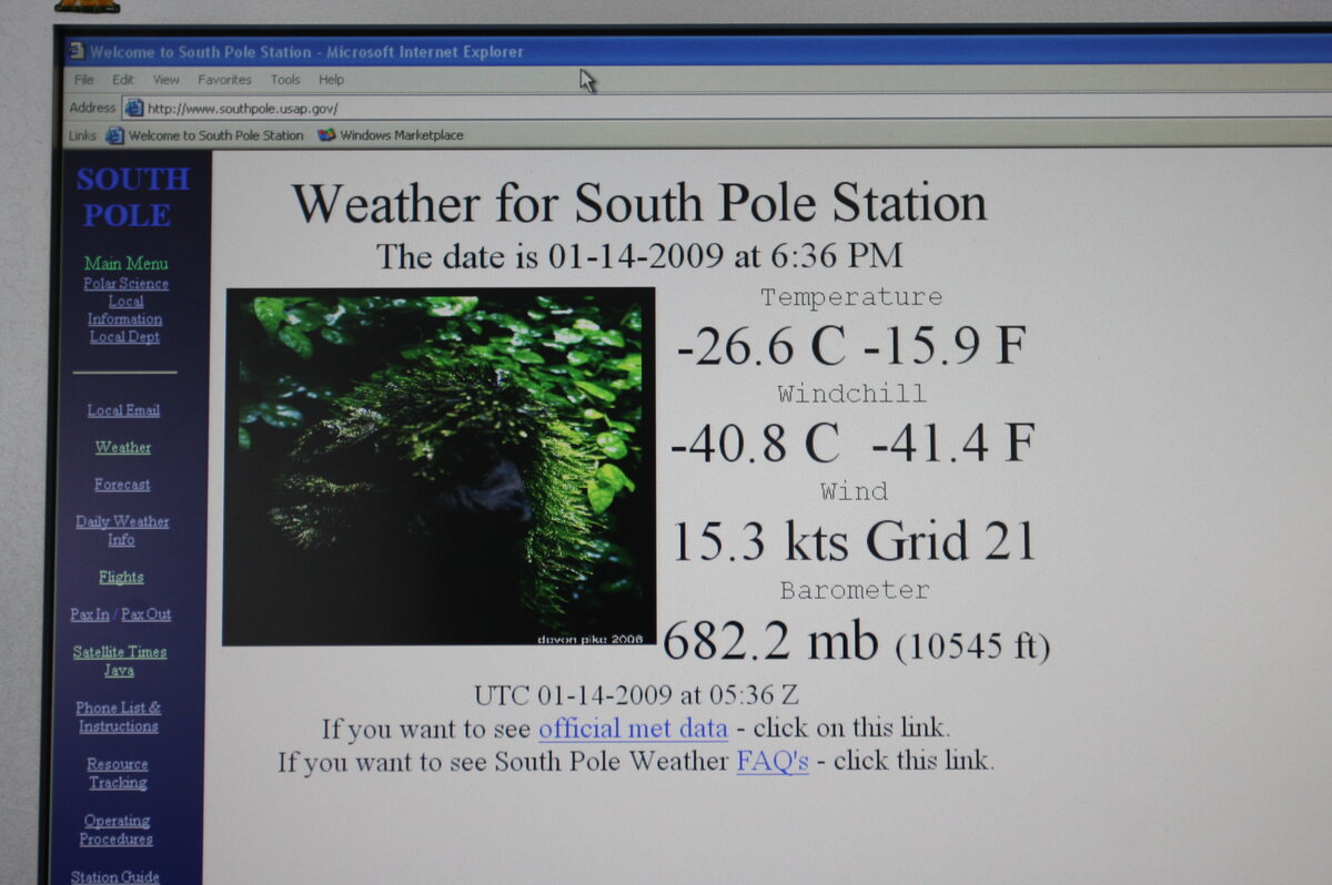 Mid-summer South Pole weather